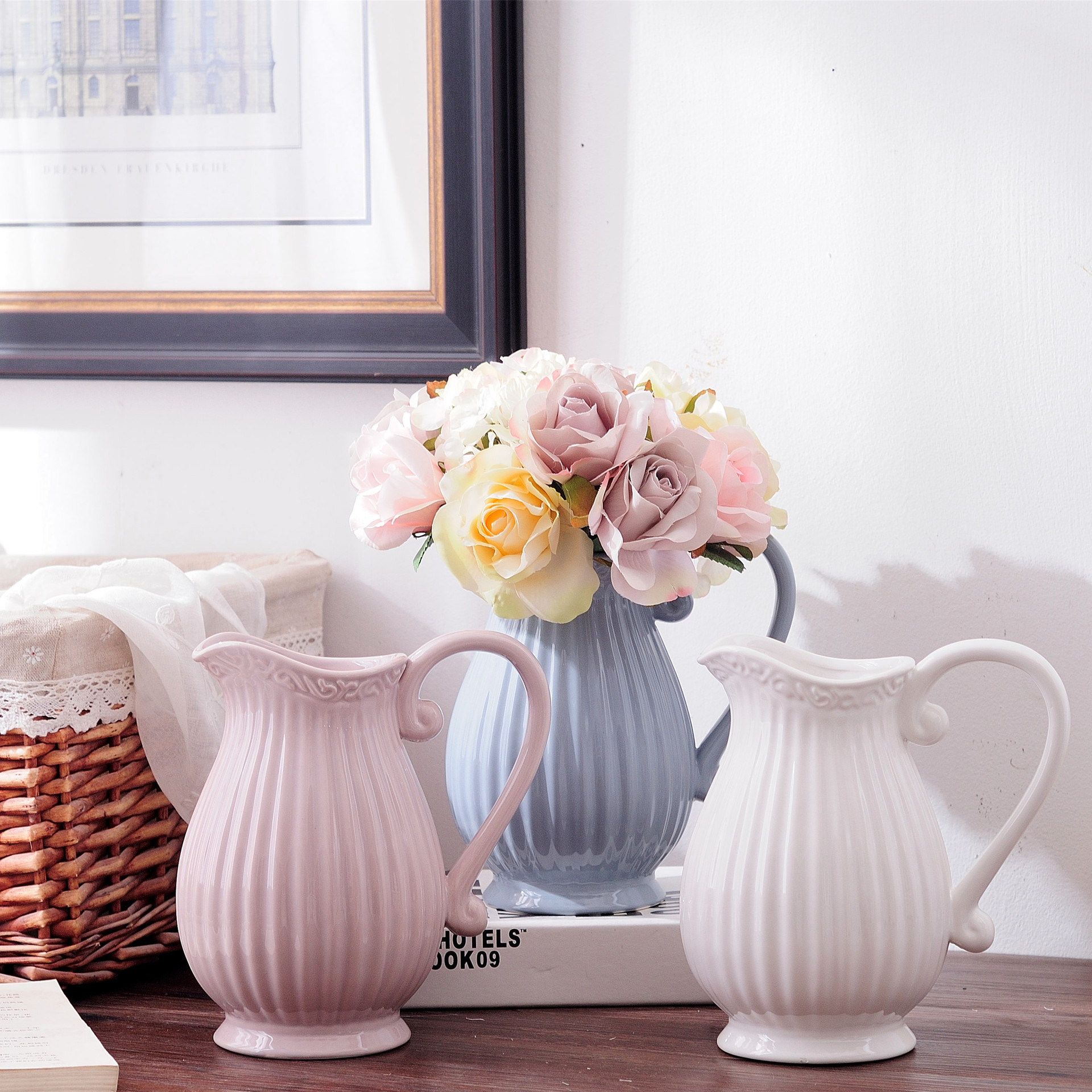 欧式白瓷陶瓷花壶瓶白灰蓝粉色可储水花器花店四色入