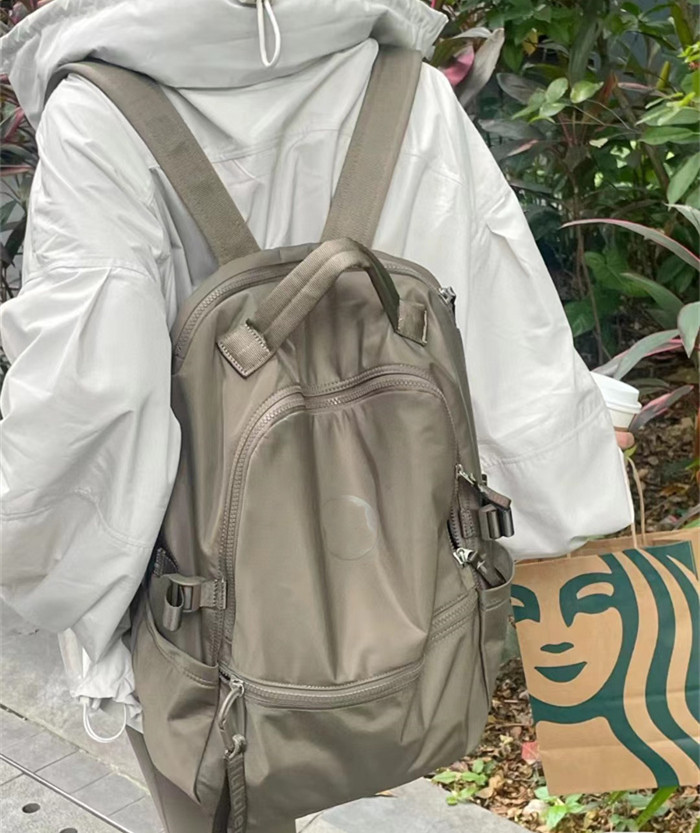 尼龙布双肩包包女士2024新款潮大容量通勤电脑包轻便休闲旅行背包