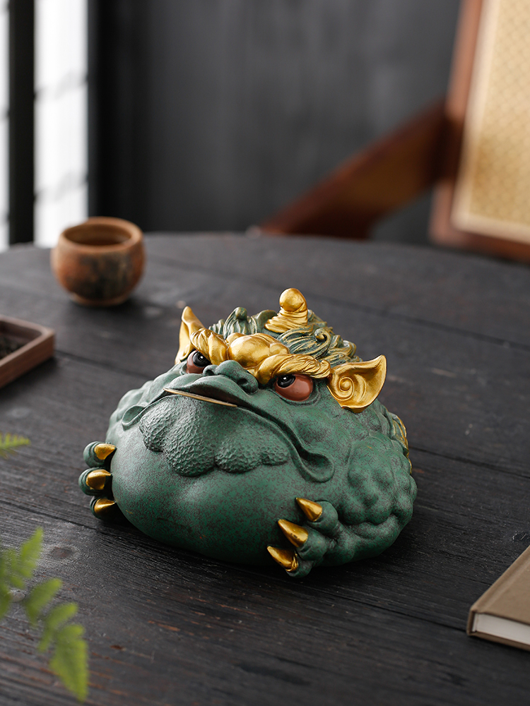 新中式招财金蟾精品高档摆件创意彩金富的流油家居客厅桌面装饰品