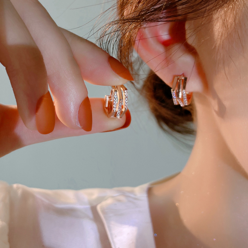 耳环2024年新款潮高级感耳钉气质韩国时尚耳圈耳扣纯银大气耳饰女