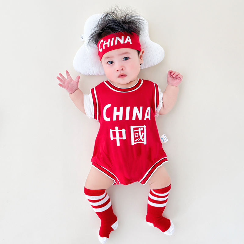 婴儿红色连体衣夏季纯棉短袖包屁衣中国运动套装男宝百天拍照衣服