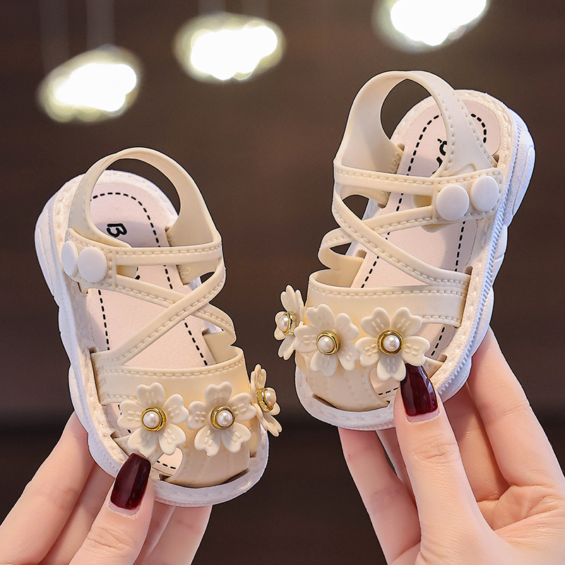 女童凉鞋夏季可爱包头公主鞋防滑软底防踢婴幼儿0-3岁宝宝学步鞋