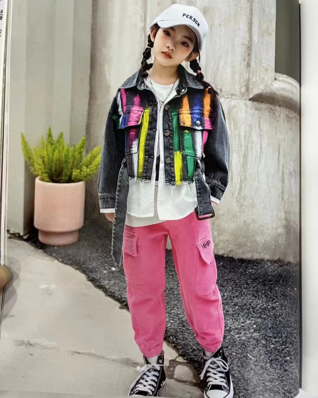 麦哈派灰黑牛仔油画重工设计休闲独特酷帅风格秋冬女童高品质外套