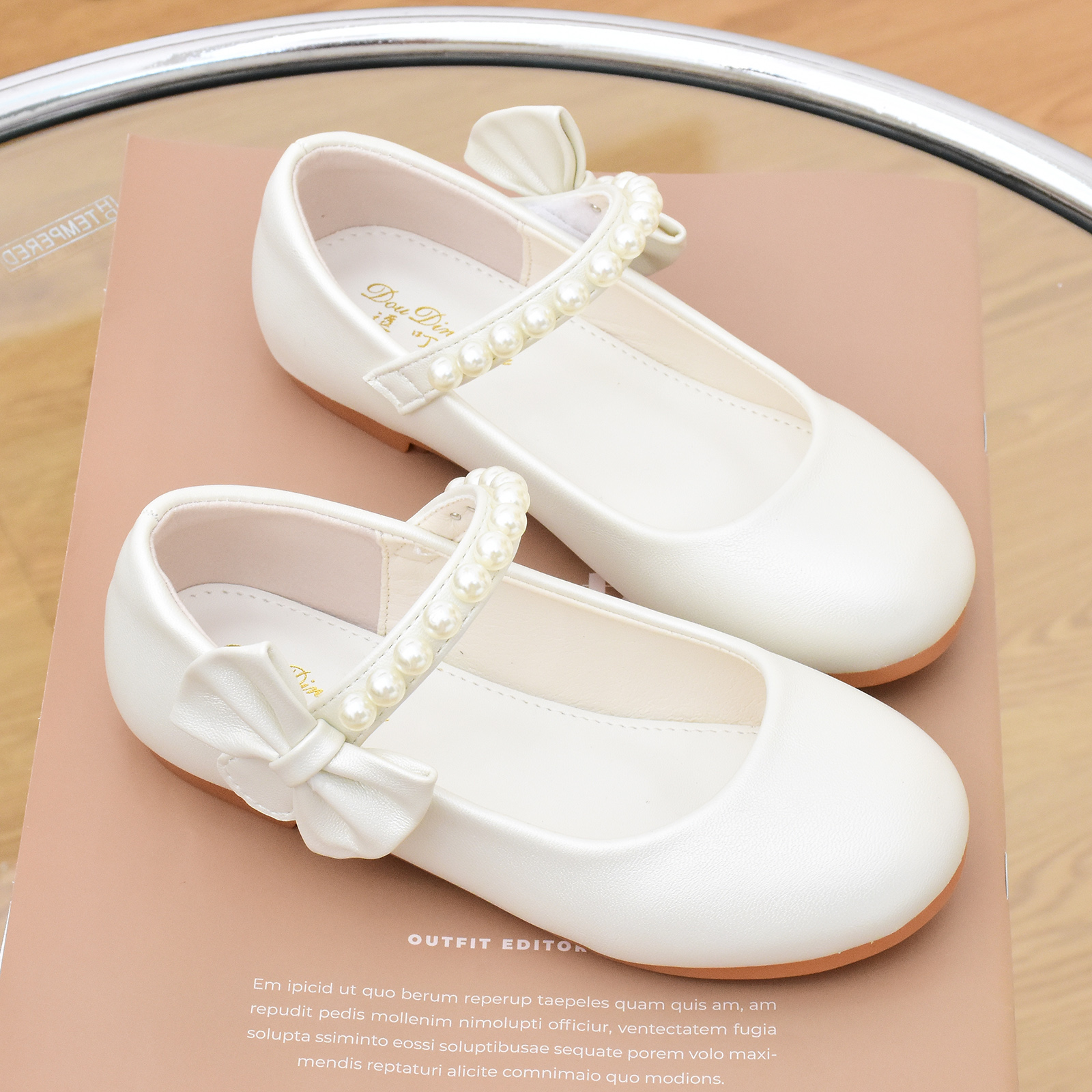 女童公主鞋春秋季儿童小白鞋洋气软底宝宝单鞋新款学生表演出皮鞋