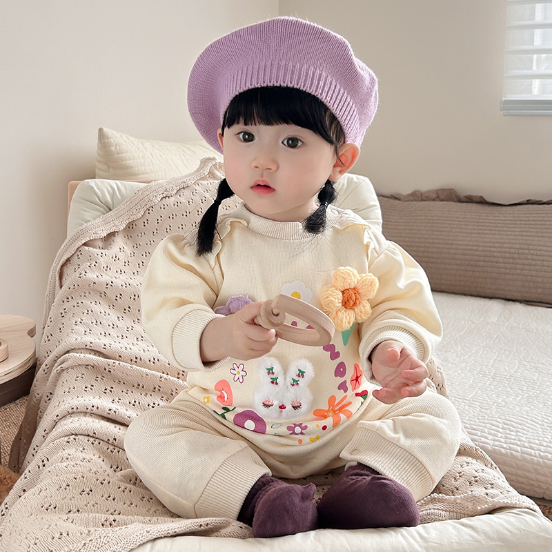 女宝宝春秋装立体花朵小兔韩版新生儿衣服外出超萌可爱婴儿连体衣