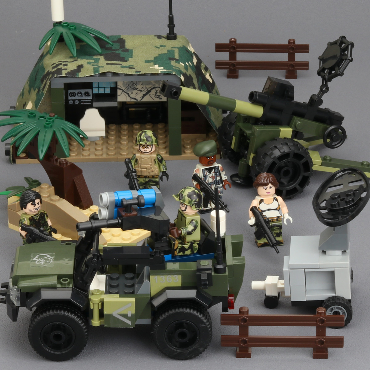 军事人仔积木模型乐高防爆警察特种兵装甲车小人士兵男孩拼装玩具