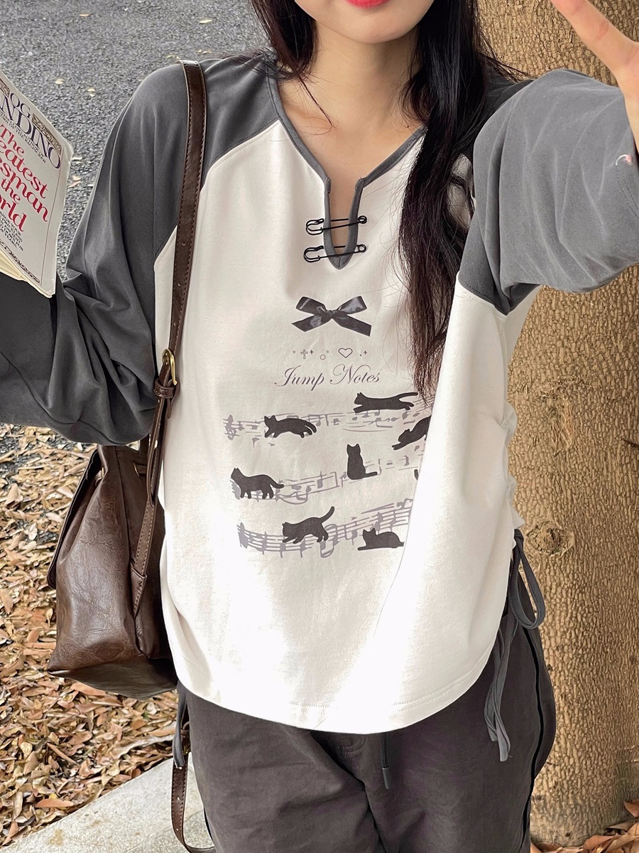 花猪商店[精灵乐谱] 黑灰长袖卡通印花插肩袖T恤女显瘦设计感上衣