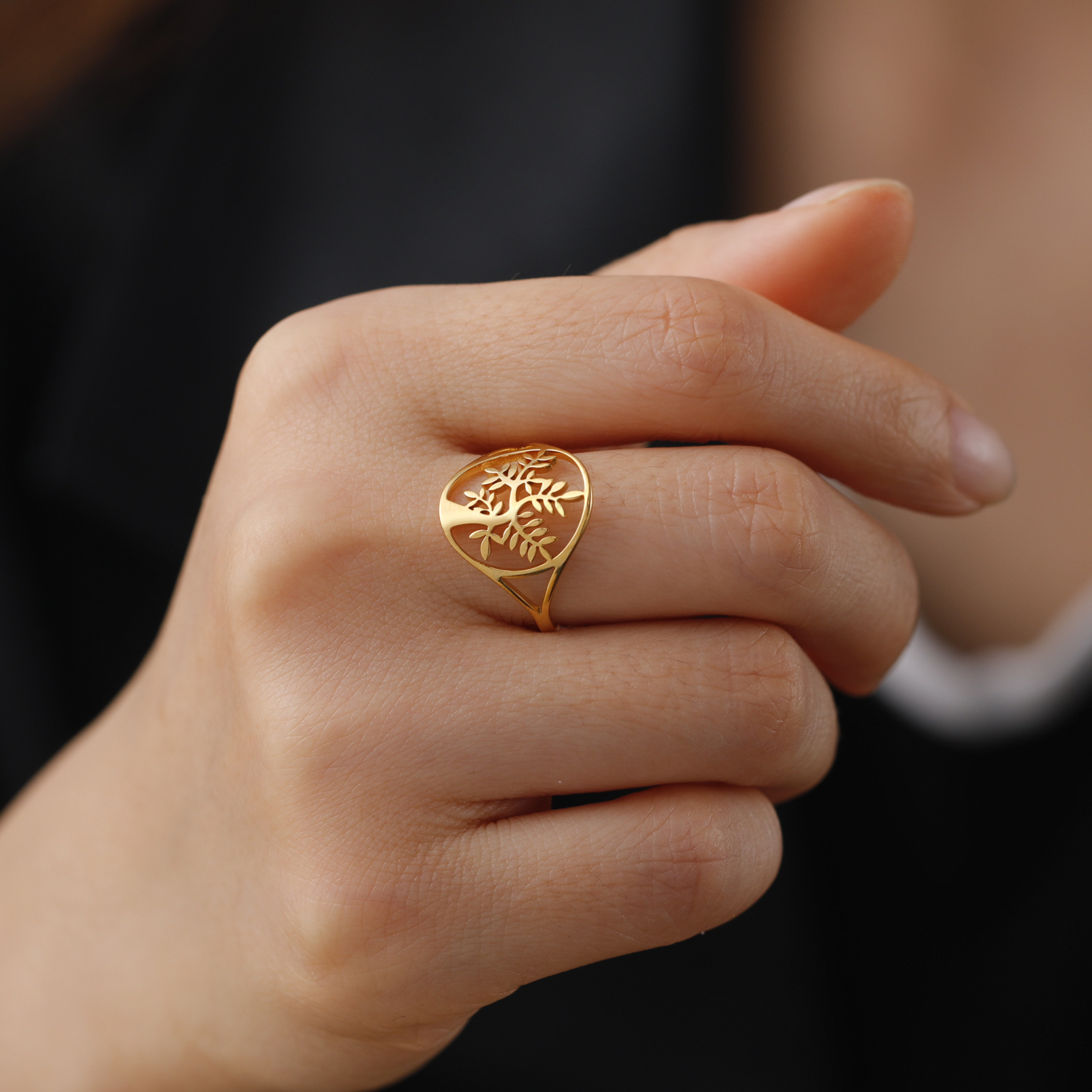 跨境切割钛钢镂空七个树杈戒指个性化时尚订婚婚礼礼品不锈钢戒指