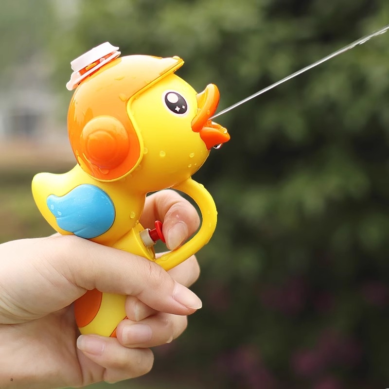 儿童小鸭子水枪夏季戏水宝宝洗澡沙滩玩水小黄鸭男孩喷水玩具小水