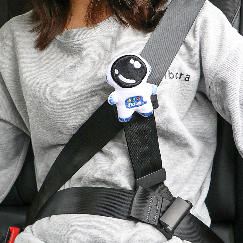 车载儿童安全座椅限位器保险带固定调节器防勒脖肚子宝宝简易卡通