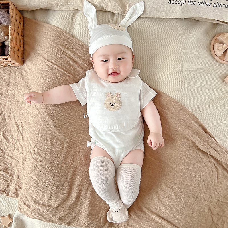 纯棉包屁衣配长筒袜0一3月婴儿夏季薄款套装男女兔年宝宝0一6月
