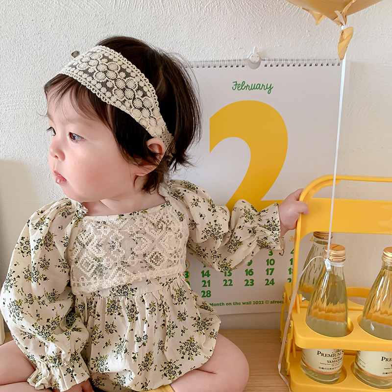 韩版童装2022春款女宝宝甜美蕾丝连体衣0-2岁婴儿碎花长袖ins哈衣