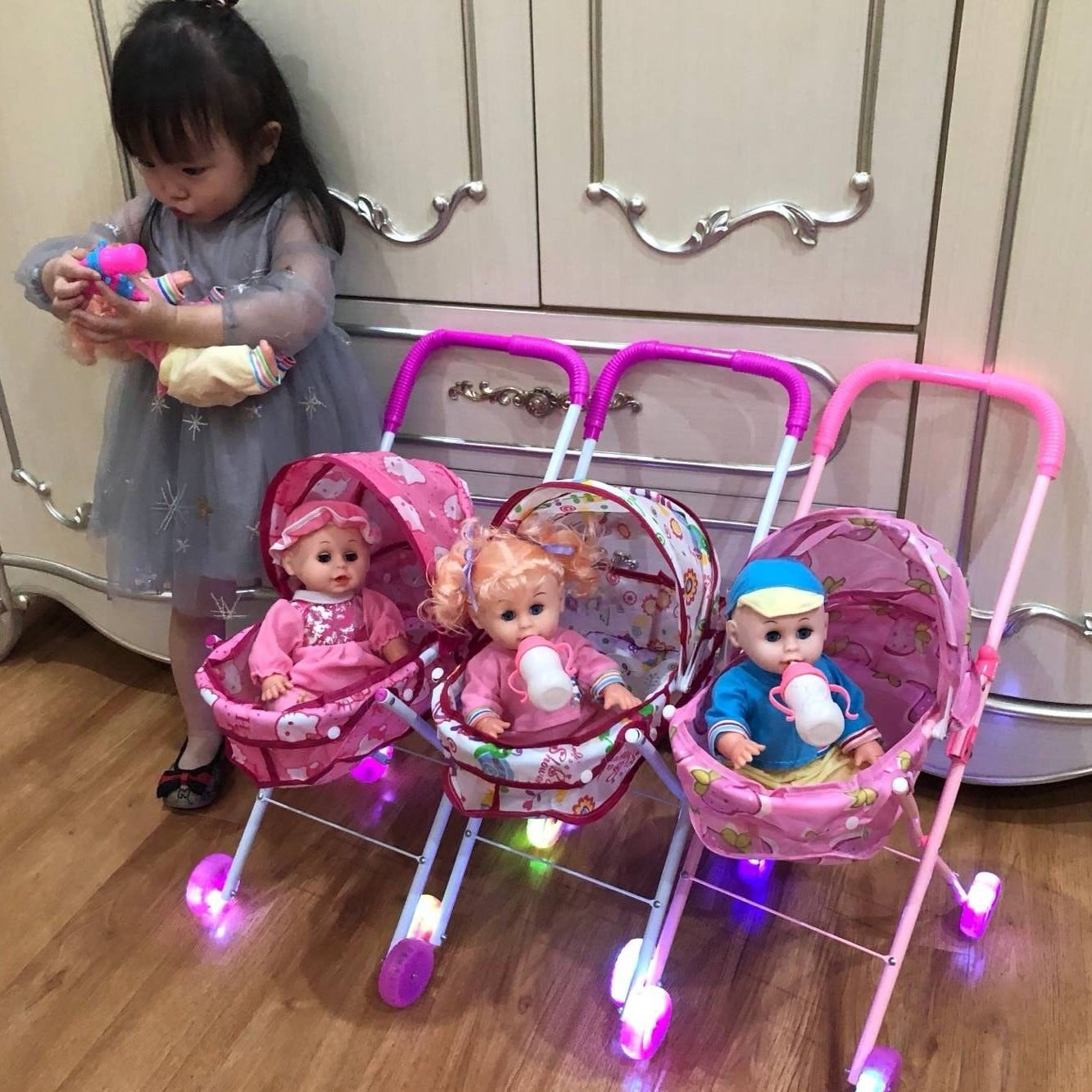 儿童玩具推车带娃娃发光声女童女孩过家家玩具手推车宝宝生日礼物
