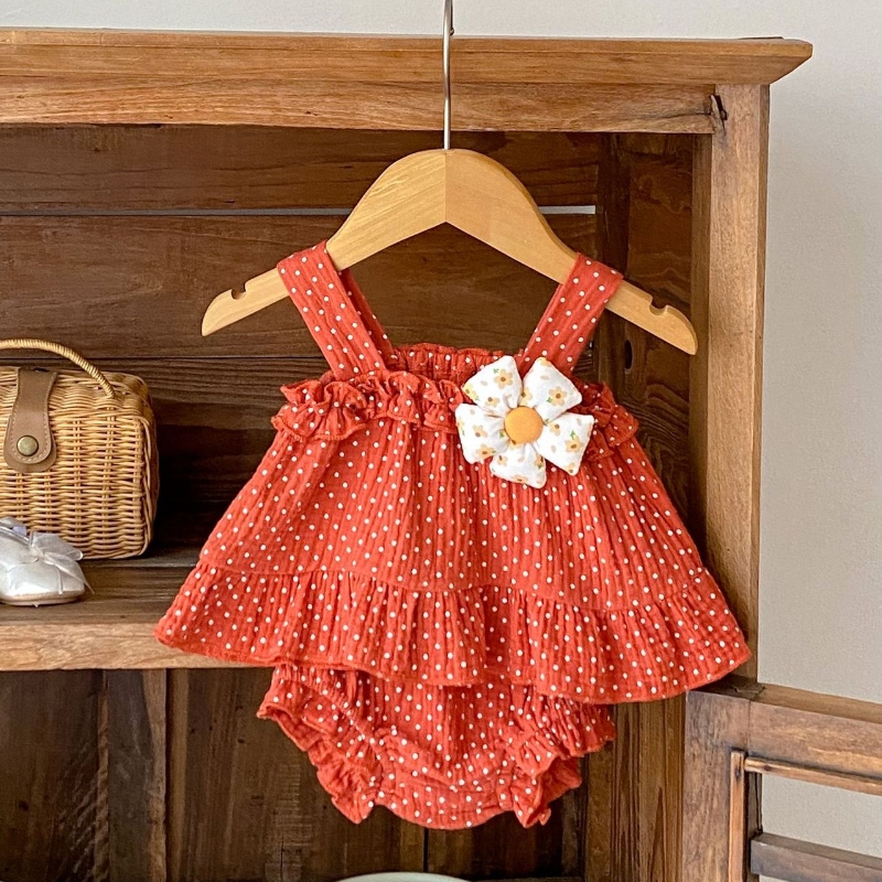 女宝宝夏季套装可爱吊带两件套洋气时髦分体服纯棉透气婴儿衣服薄