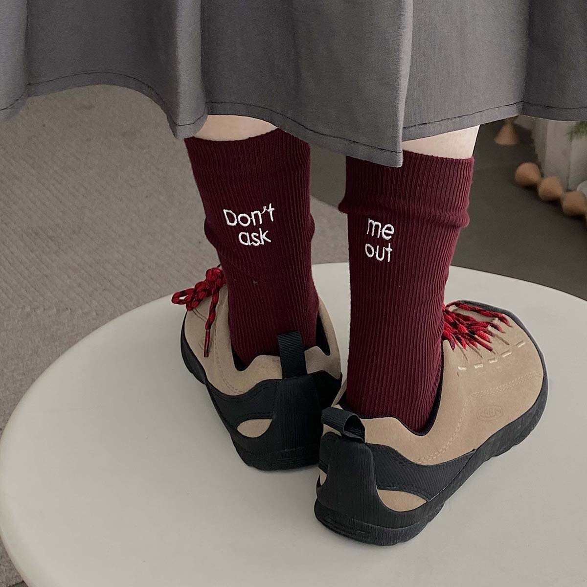 拿铁的饭票 ins韩国设计师双针字母刺绣袜子女学院风百搭堆堆袜