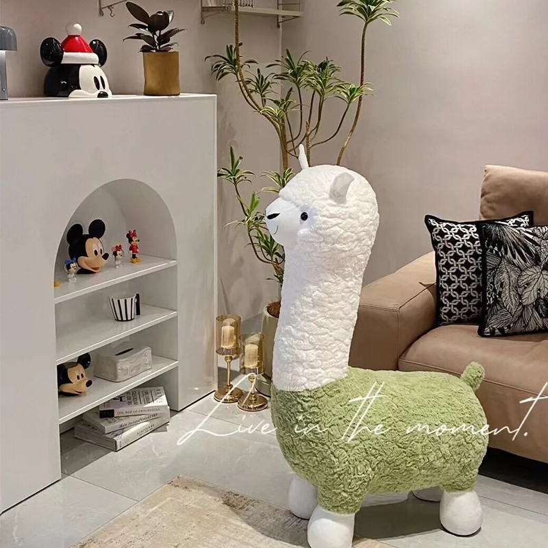 超大羊驼坐凳创意儿童动物凳子客厅卧室毛绒坐椅节日礼物落地摆件
