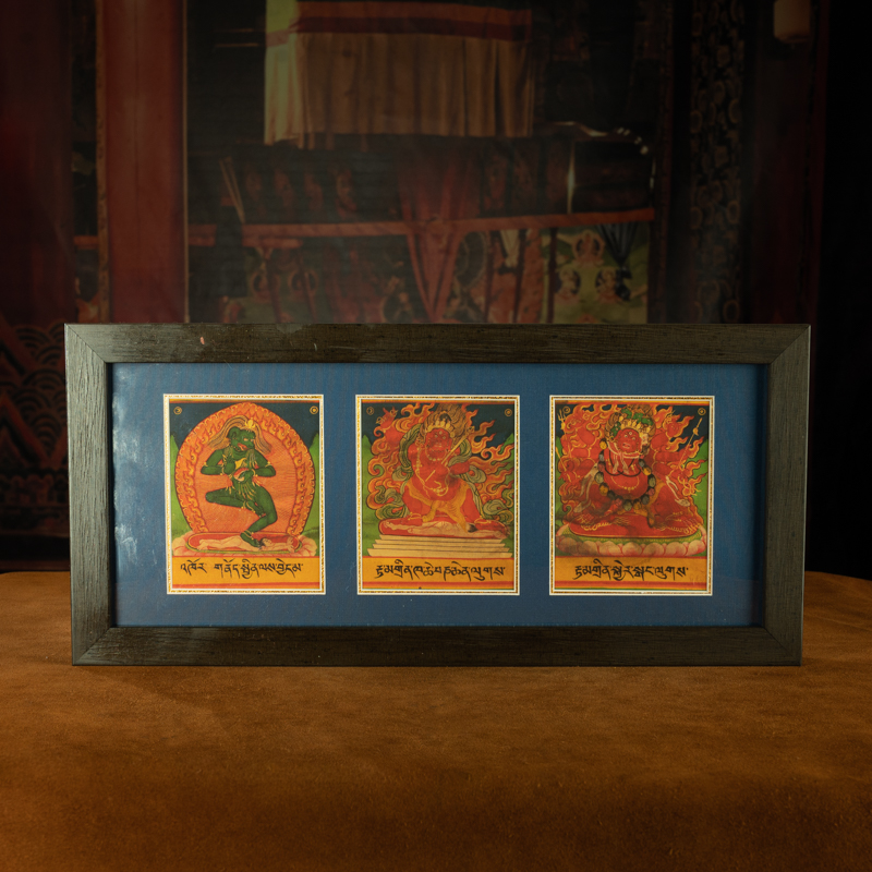 清代藏传护法空行母纸本老唐卡手绘装裱唐卡居家供奉摆件精品收藏