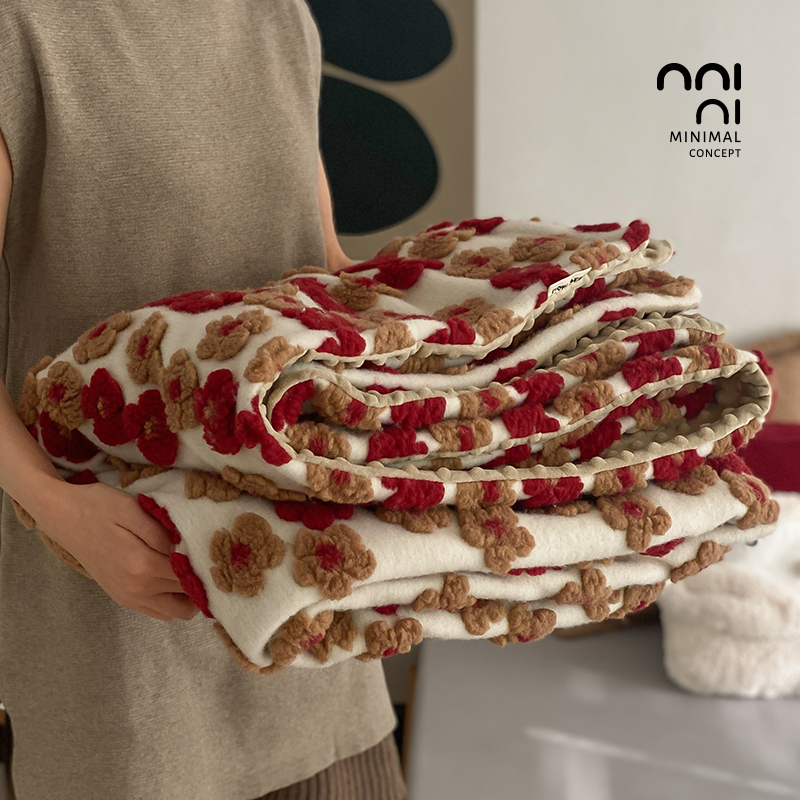 Minimal Concept送你一朵小红花|新年限定复古提花毛呢暖肤毯沙发