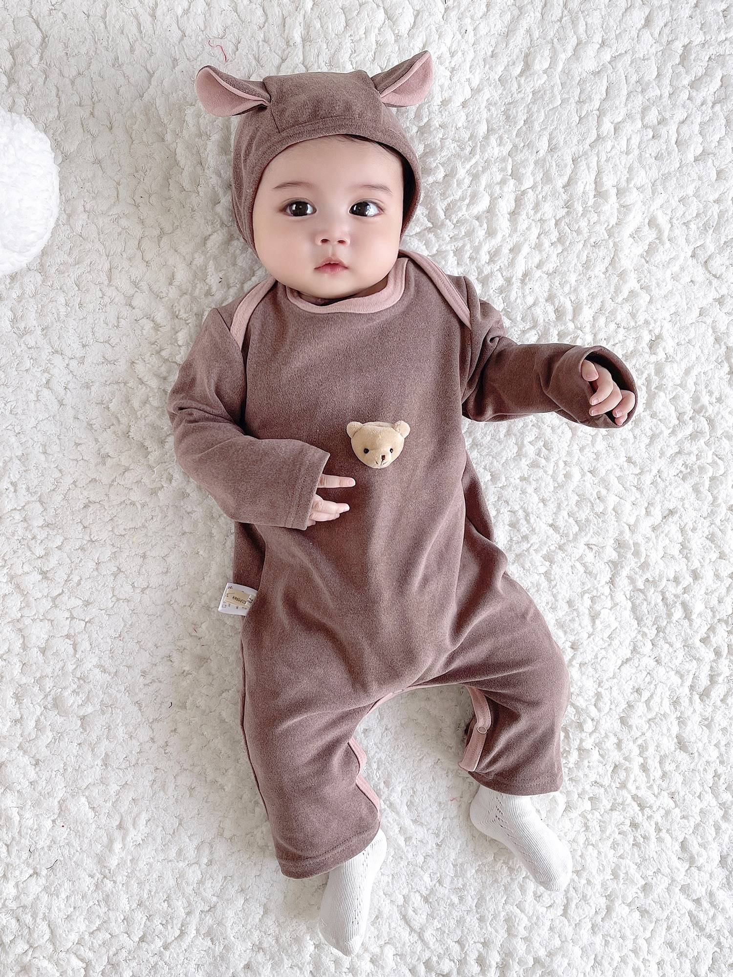 婴儿套装秋冬款女宝宝三个月宝宝兔耳朵冬装连体衣&’；；；；