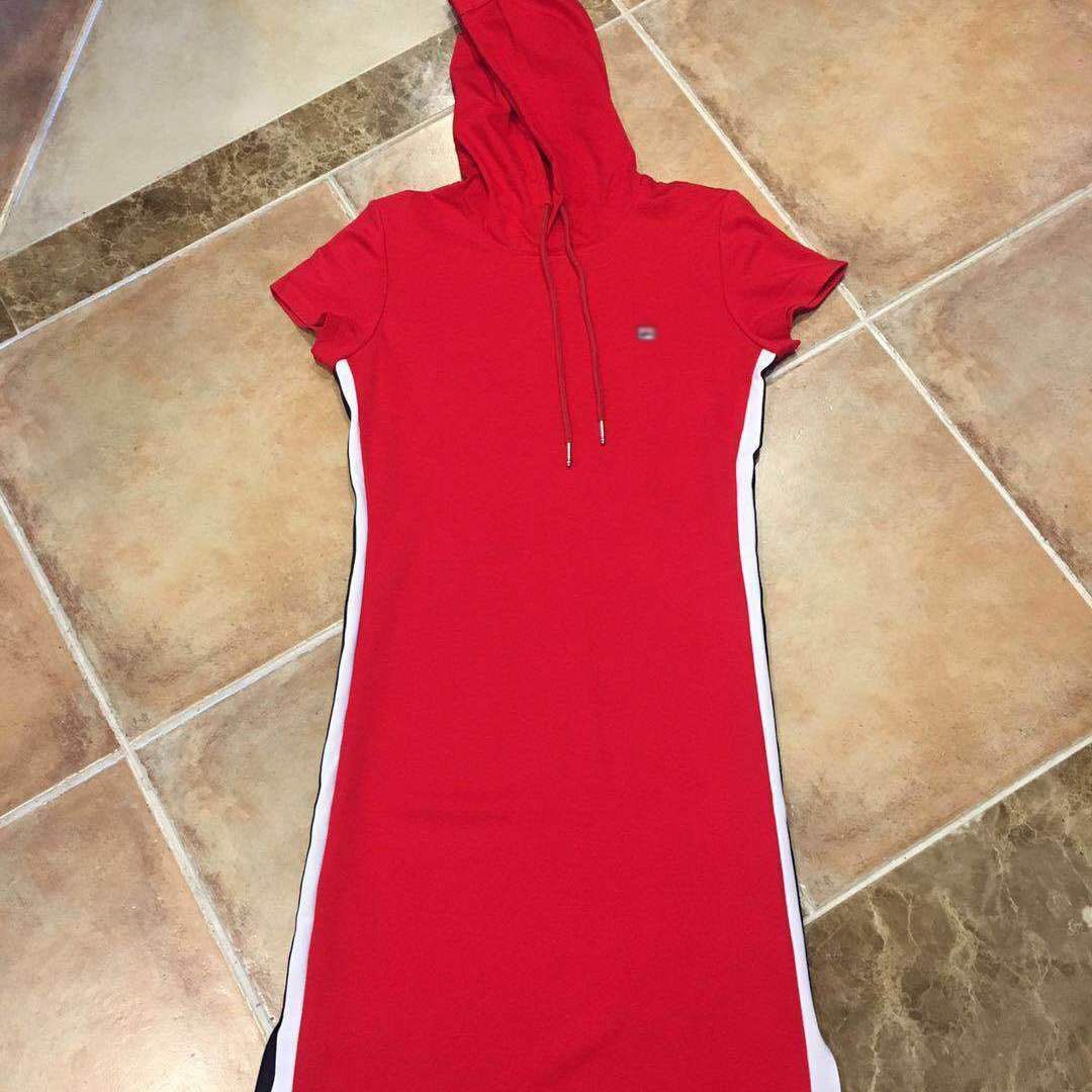 红头F女装成人小码夏季兜帽短袖连衣裙 适合50kg以下参考具体尺寸