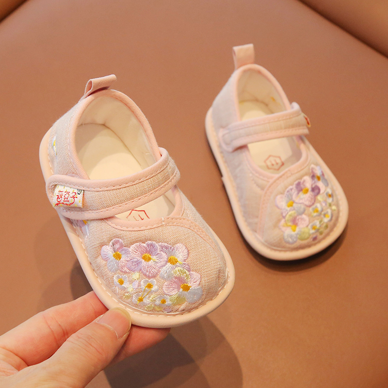 婴儿鞋1到2岁宝宝绣花鞋软底学步布鞋小宝宝公主鞋周岁鞋子女宝宝