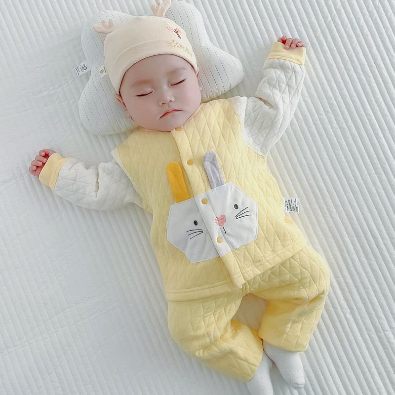 婴儿衣服秋冬季保暖款新生宝宝无骨打底内衣分体贴身睡衣春秋套装