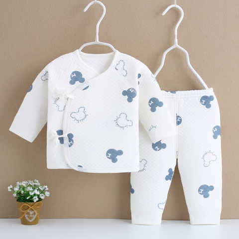 婴儿衣服春秋款套装初生0-3-6个月新生儿宝宝无骨分体纯棉两件套
