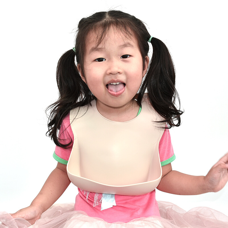 儿童硅胶餐盘围兜套装5件套食品级硅胶宝宝餐具套装母婴用品厂家