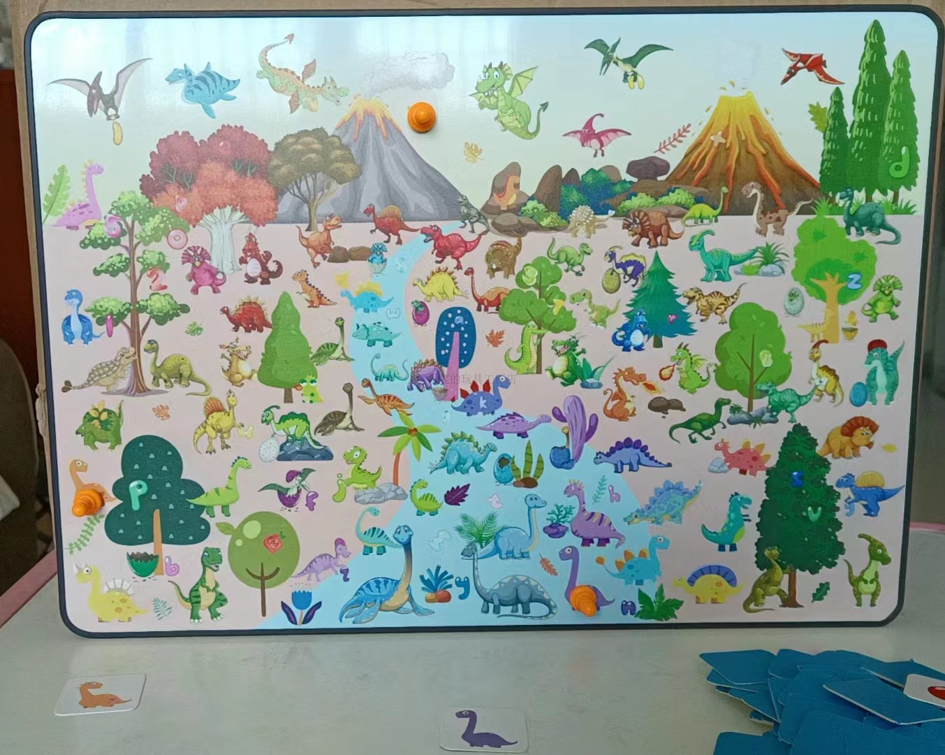 仁博桌面游戏亲子互动恐龙世界小侦探找图多功能绘画板3岁以上
