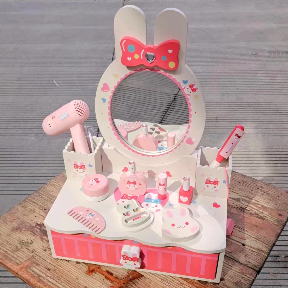 女孩儿童生日礼物仿真公主梳妆台化妆包3-4-5-6岁过家家木制玩具