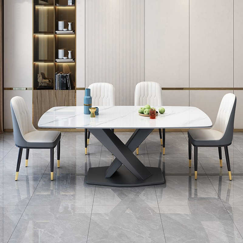 顾家家居意式轻奢岩板餐桌椅组合现代简约家用小户型长方形西餐桌