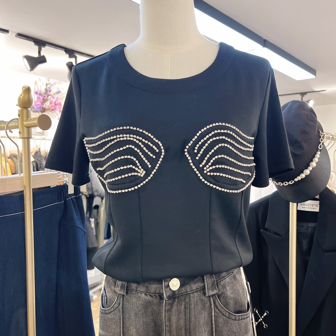自由的态度原创设计师品牌attinalife夏装新款重工钉钻半袖T恤