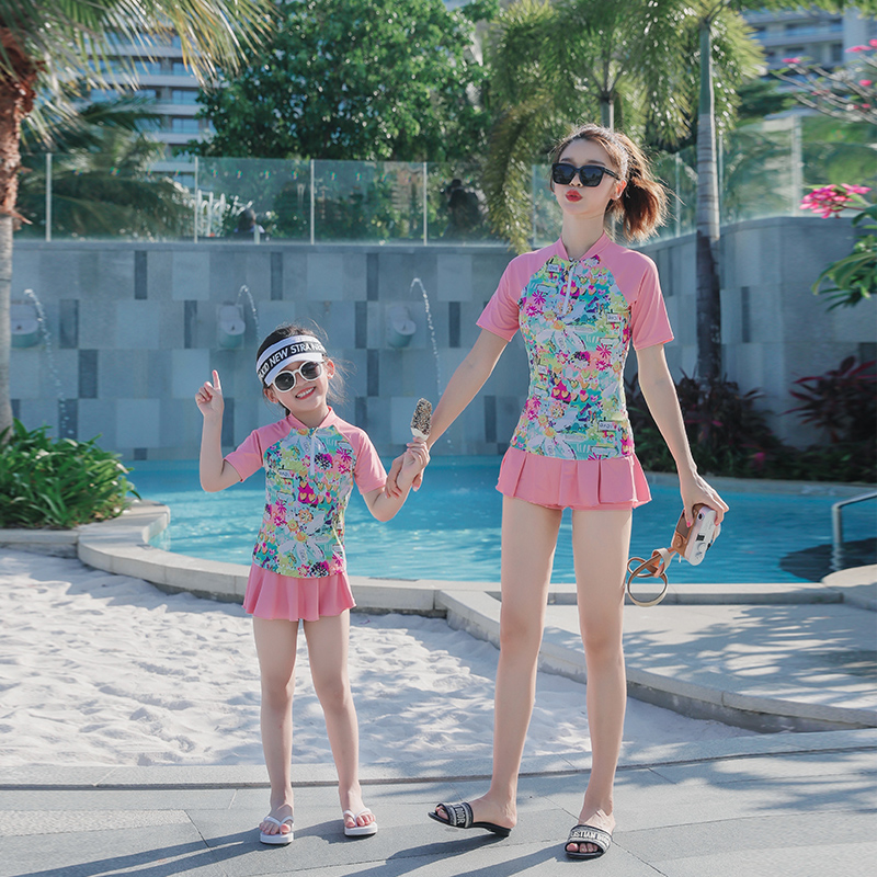 温泉新款亲子泳衣女母女分体裙式平角半袖粉色儿童游泳衣亲子泳装