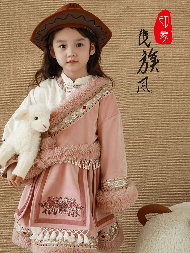 藏族服装女童民族风拜年服秋冬季粉色藏袍旅拍写真藏式连衣裙新款