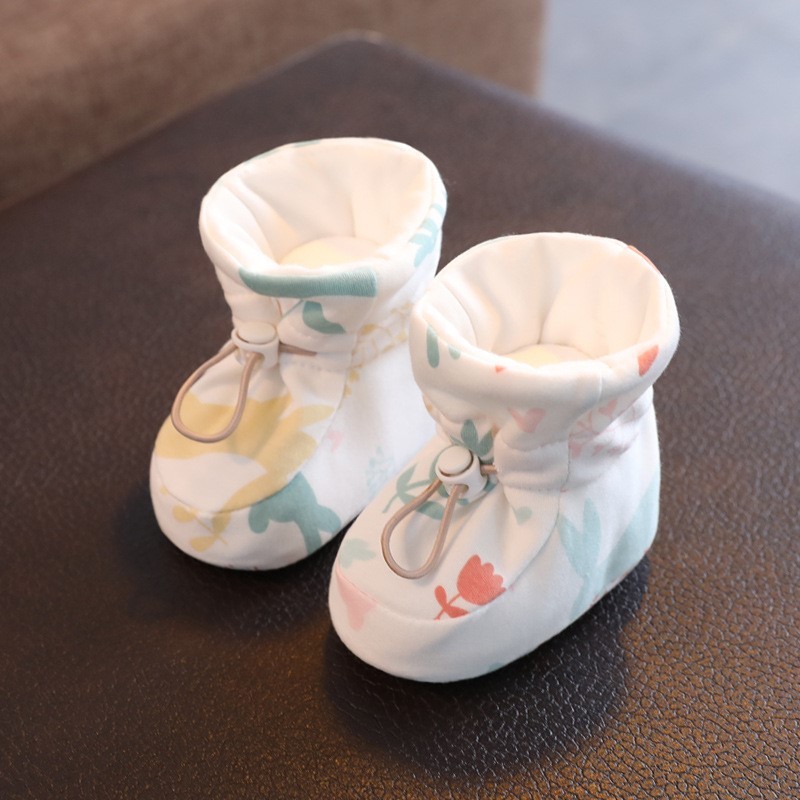 0-3-6-12个月新初生婴儿护脚套春秋冬男女宝宝软底鞋袜防着凉1岁