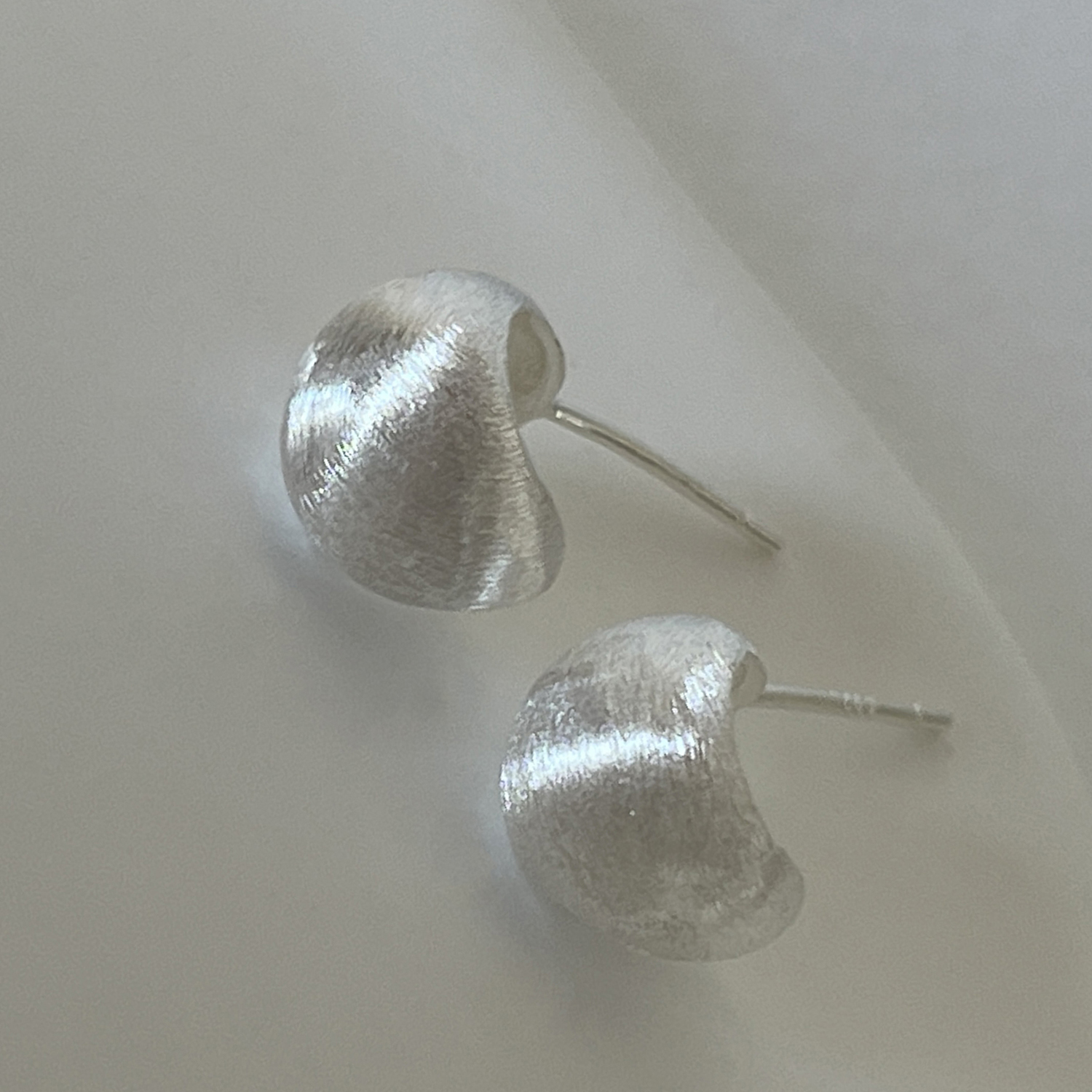 S925纯银气质高级感磨砂拉丝耳钉ins冷淡风简约百搭耳环女耳饰品