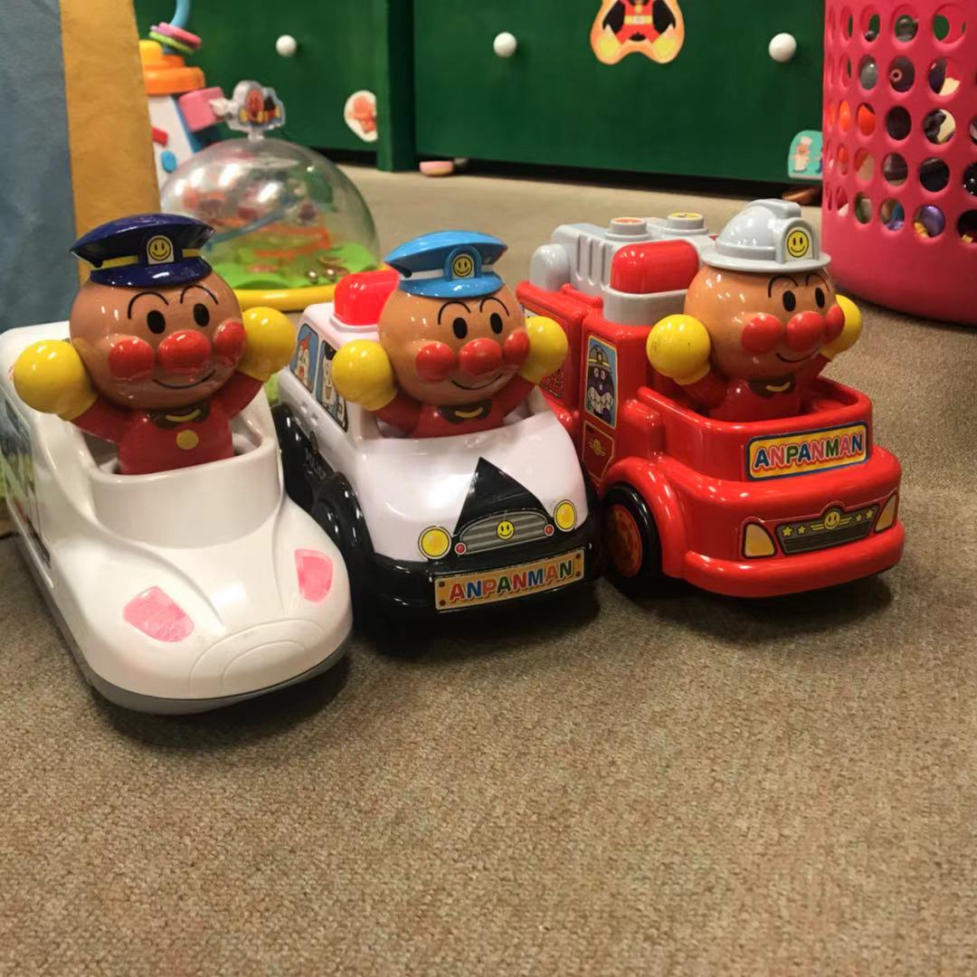 新品日本进口面包超人可爱宝宝儿童声光手推汽车警车消防车玩具