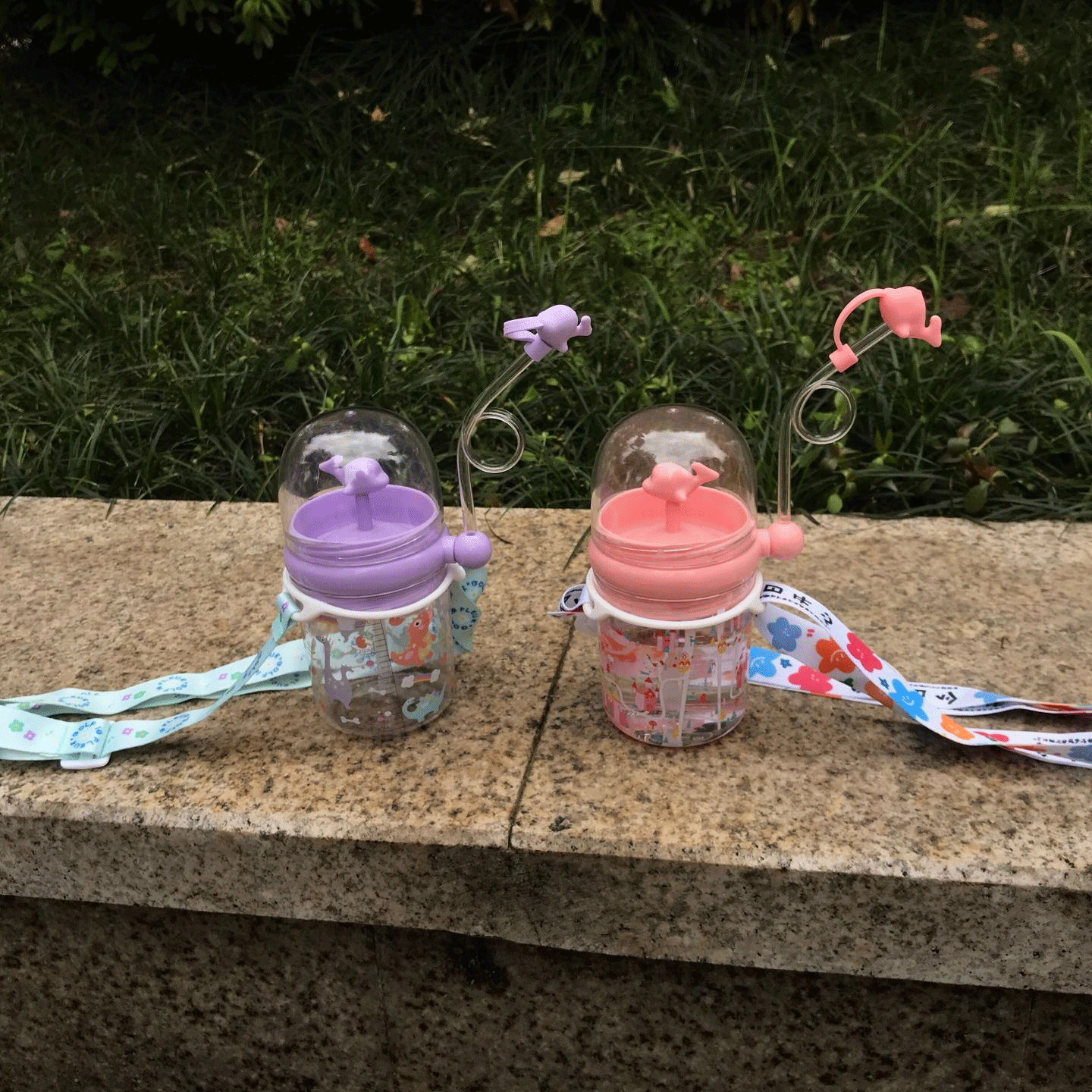 喷泉儿童网红创意金鱼水杯子会喷水杯的小鲸鱼杯吸管水壶宝宝便携
