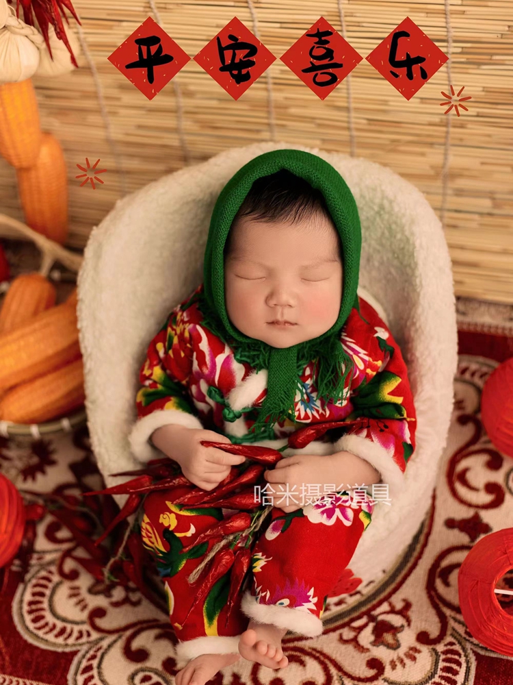 满月婴儿拍照道具新生的儿摄影服装宝宝新年拍摄衣影楼花棉袄主题