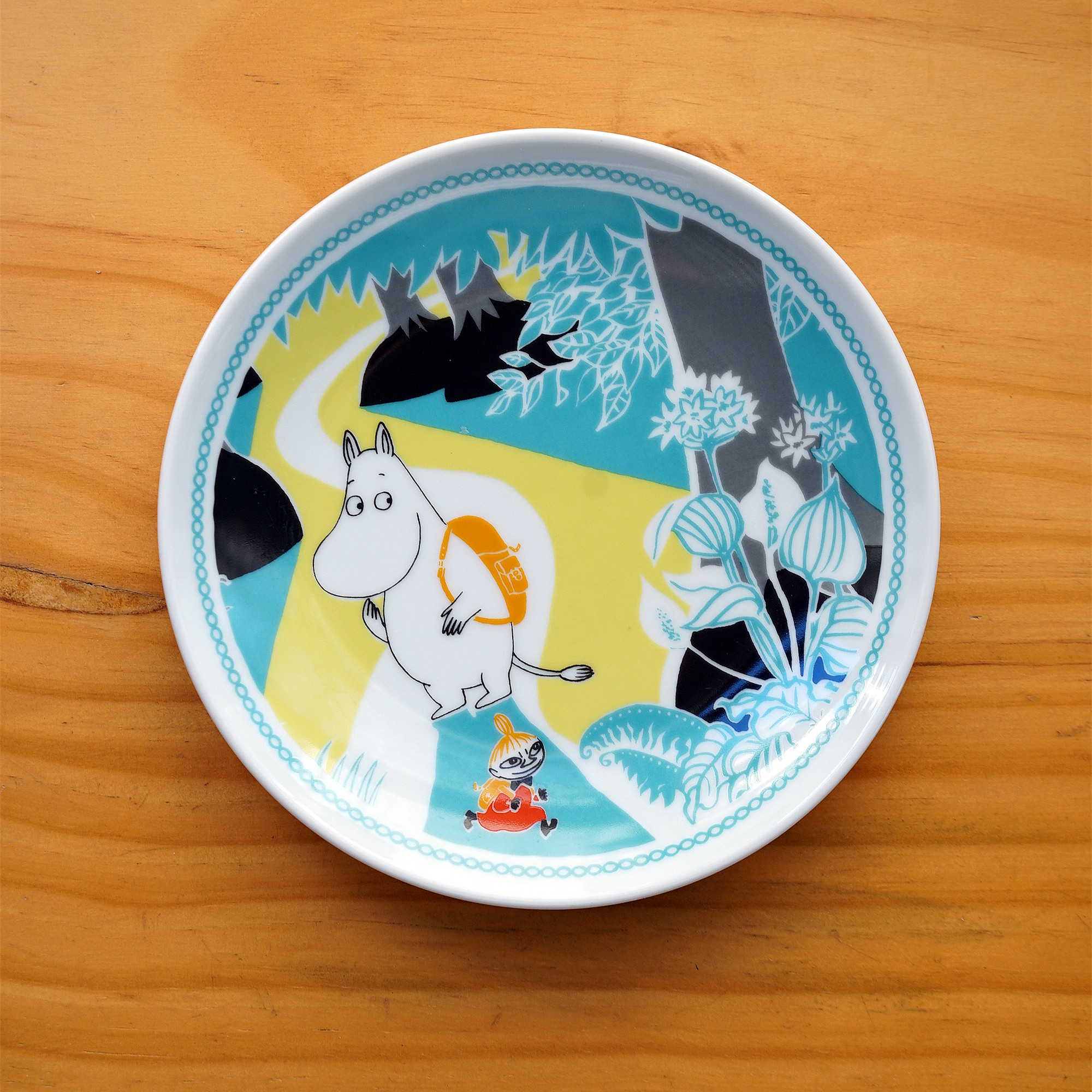 一屋FUNNY 姆明与亚美 釉下彩陶瓷餐盘 可爱卡通甜品小圆盘