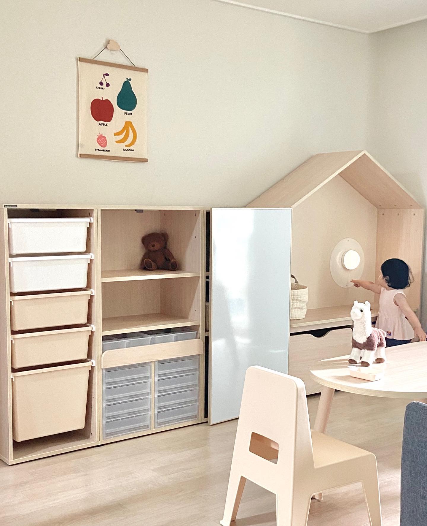 北欧ins实木儿童玩具收纳柜 绘本架教具柜白板书柜游戏桌书架环保