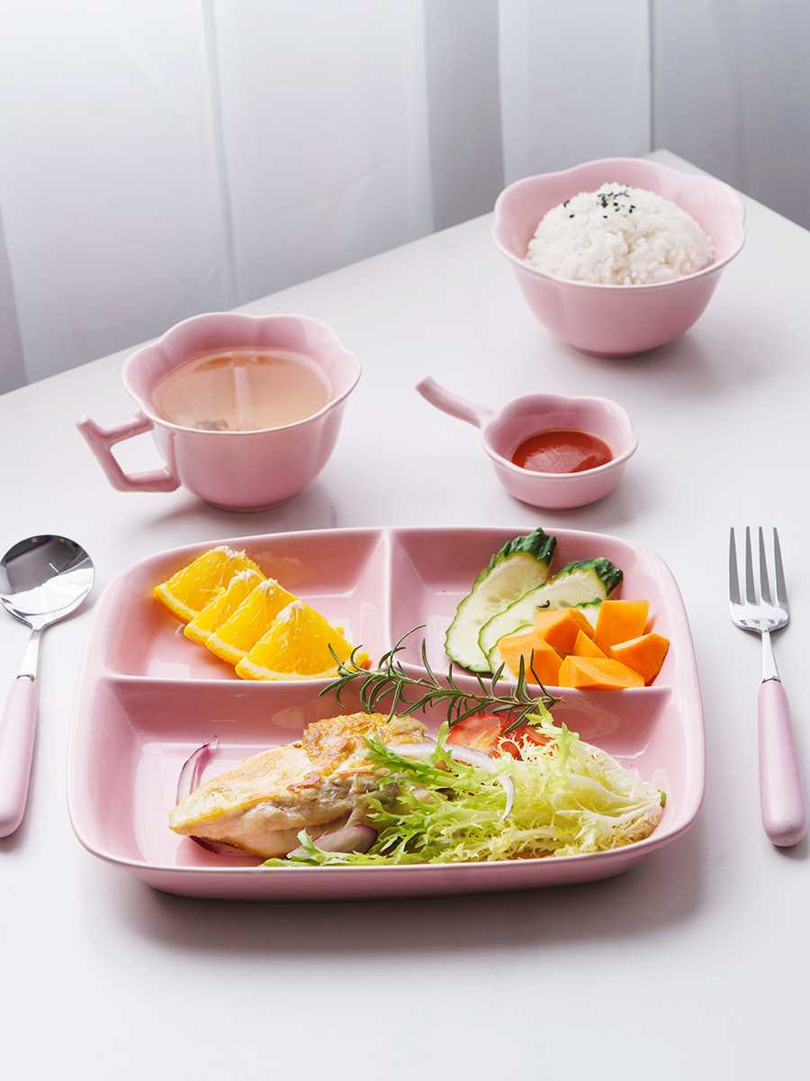 儿童餐盘陶瓷套装餐具创意家用小孩幼儿园学生食堂分格饭盘碗分隔