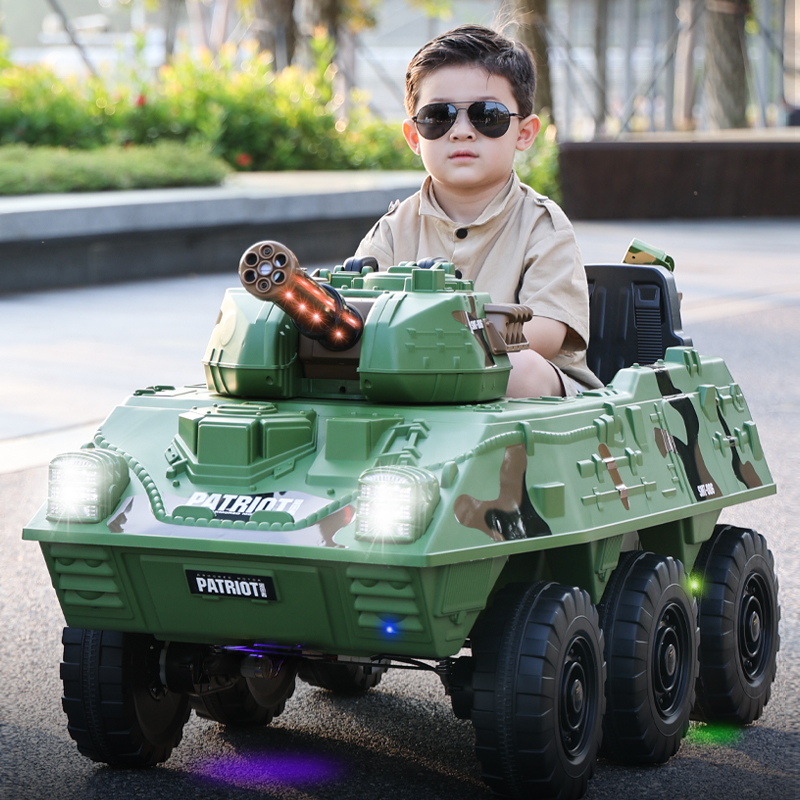 新款儿童电动车摆摊男孩子对战坦克车可坐大人广场出租四轮宝宝玩