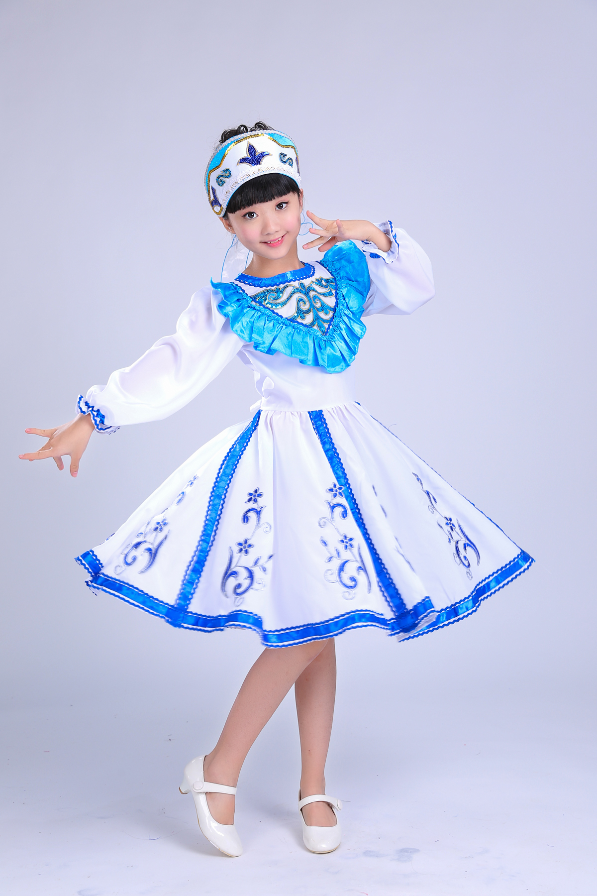 儿童五十六个民族俄罗斯族壮族京族维吾尔族舞蹈服少数民族演出服