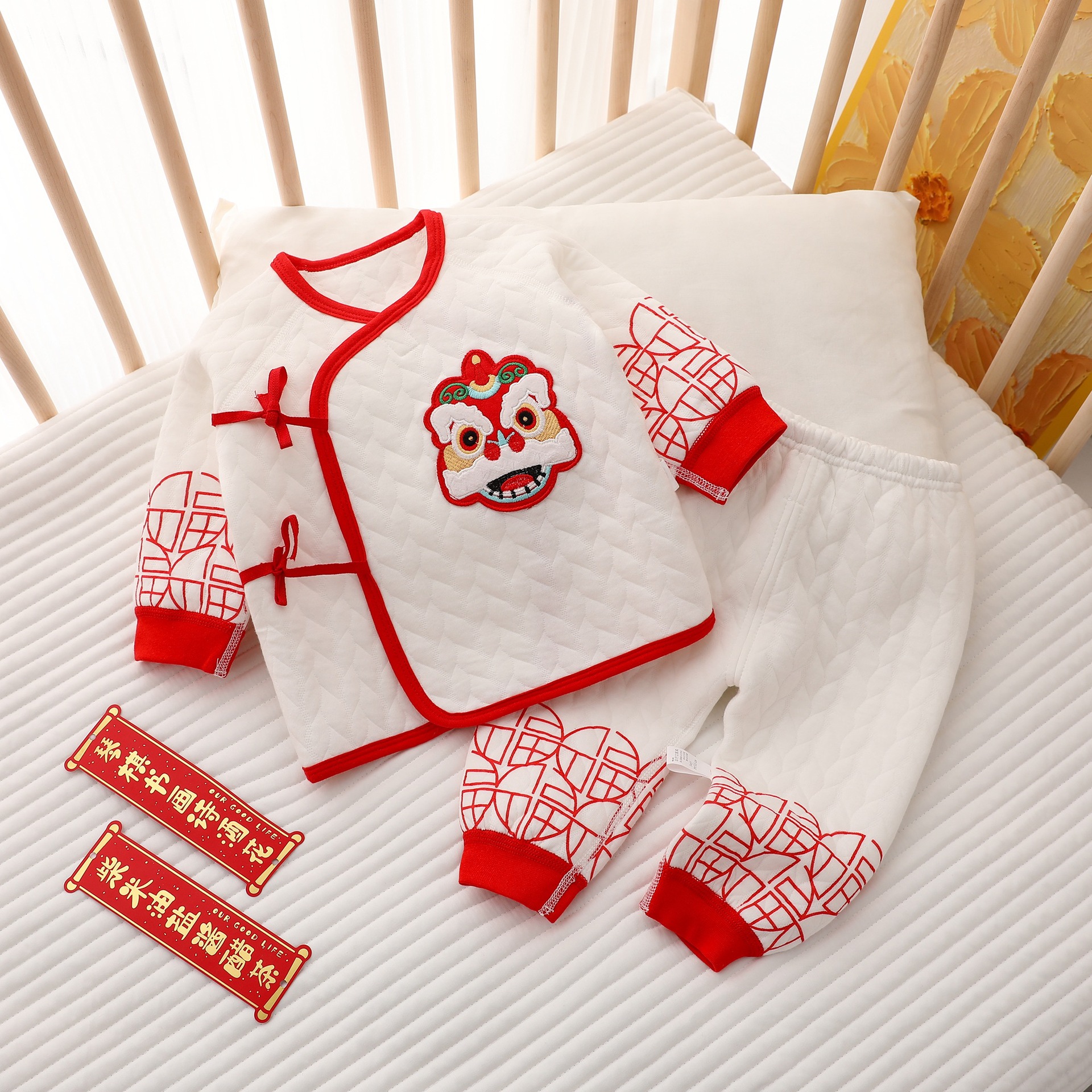 新生儿分体套装婴儿保暖夹丝加厚宝宝秋衣秋裤初生和尚满月服睡衣