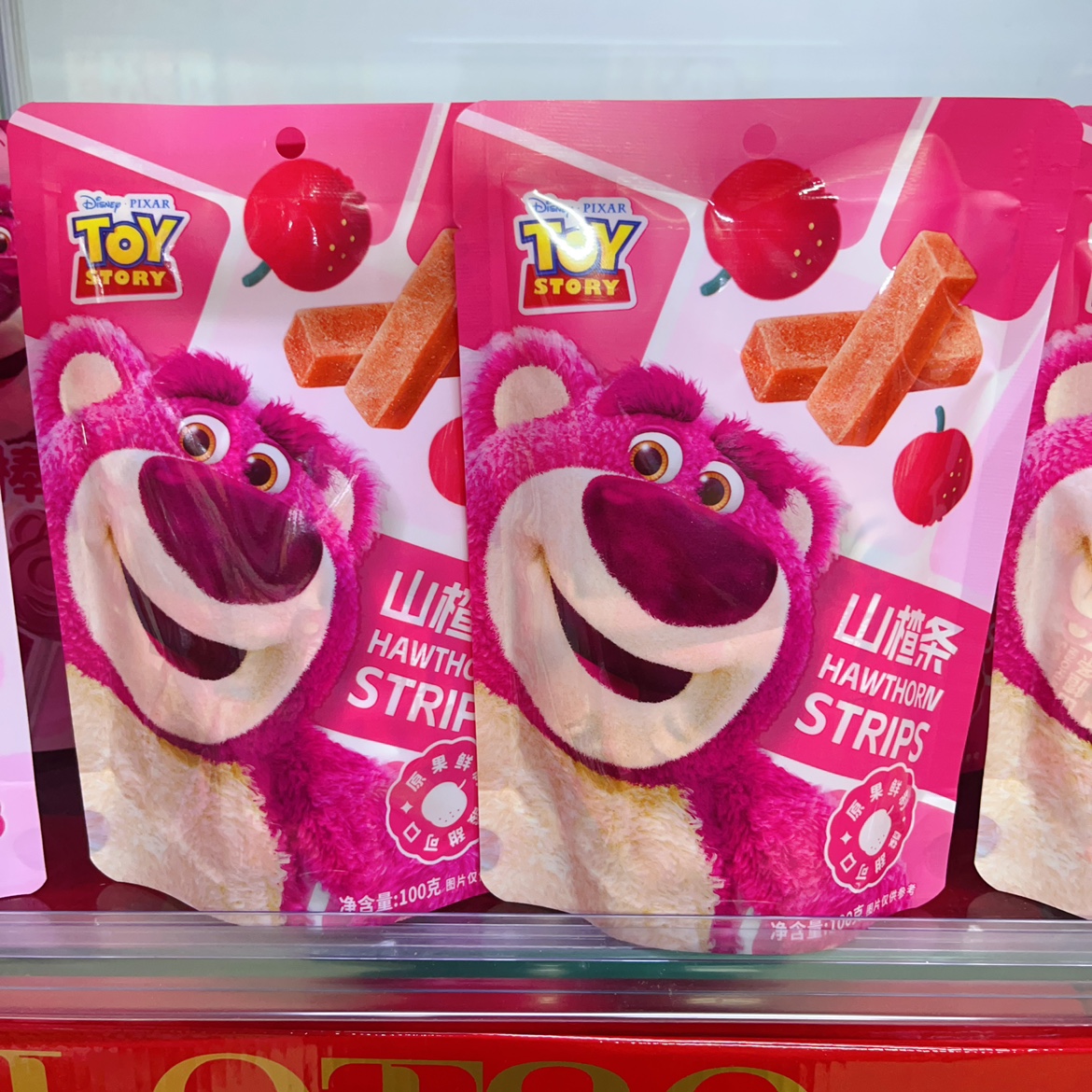 迪士尼草莓熊造型山楂棒棒果丹皮儿童宝宝小零食蜜饯糖果休闲零食