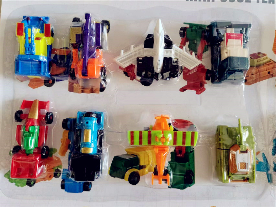 新奇丽吊板地摊玩具32个酷Q变形战队机器人变车儿童益智拼装变形