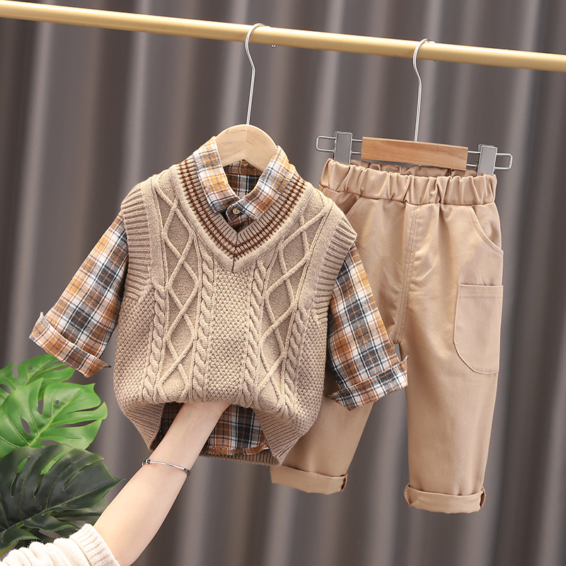 男宝宝秋装套装2新款毛衣三件套0一3周岁男童春秋韩版婴儿衣服潮1