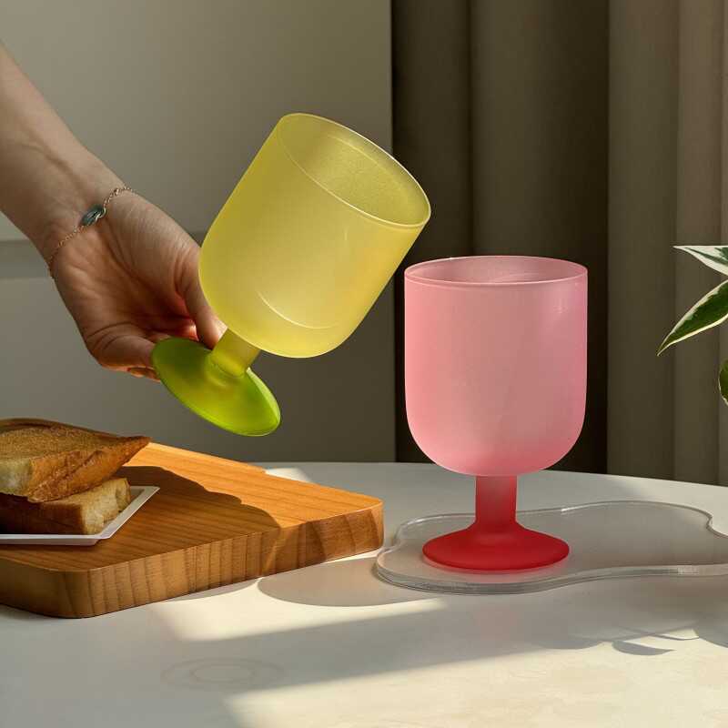 糖果粉色矮脚玻璃水杯复古磨砂创意高脚杯莫兰迪色果汁杯葡萄酒杯