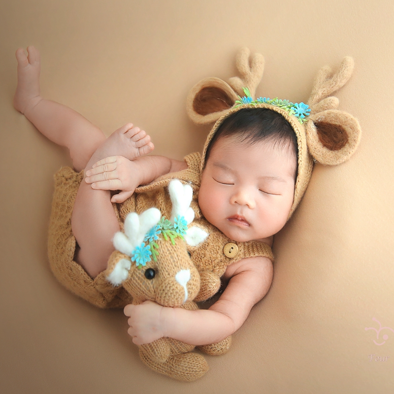 满月婴儿拍照服装新生的儿摄影衣服影楼初生宝宝鹿角主题道具正版